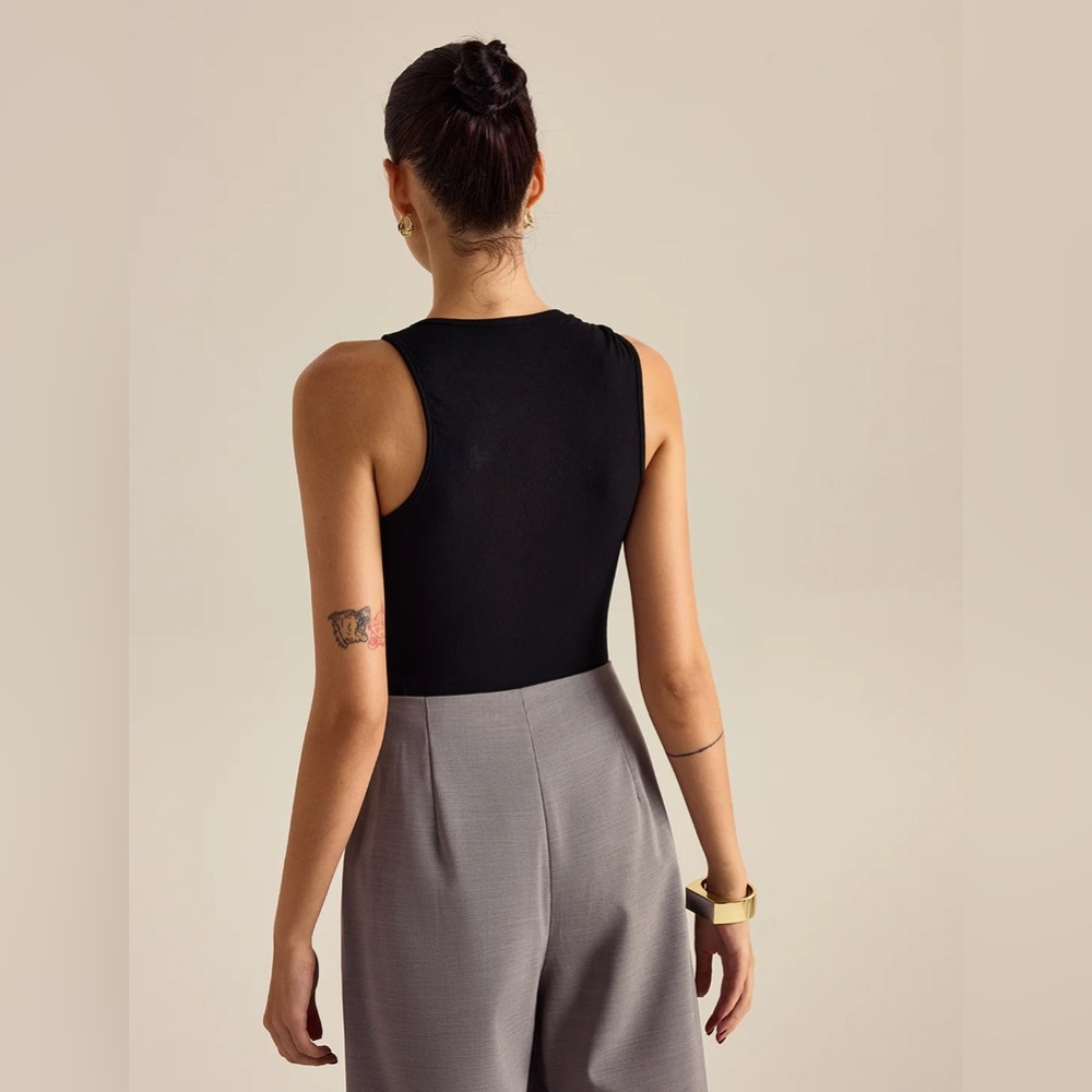 Commense Black Sleeveless Jersey Top with Decorative Shoulder Detail - Picture 6 of 6